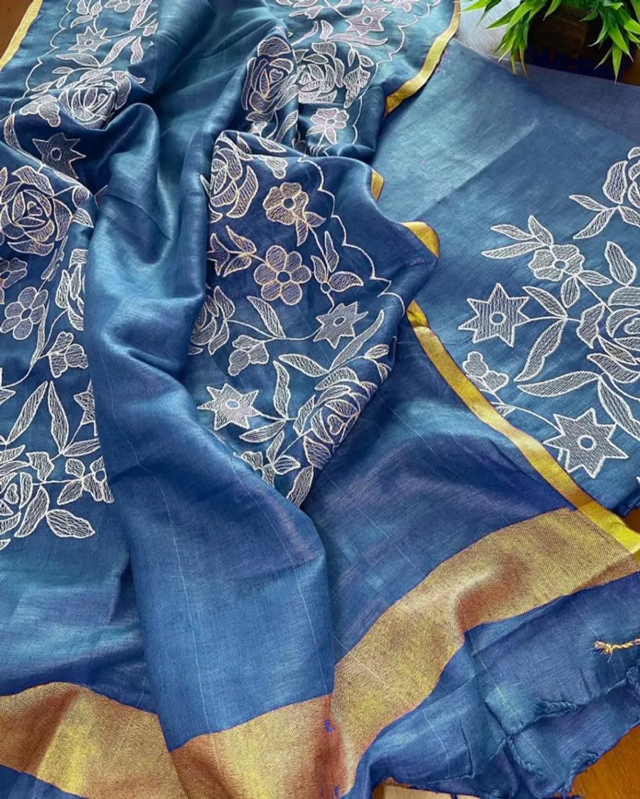 Elegant Cotton‑Linen Suit Piece with Intricate Hand Embroidery